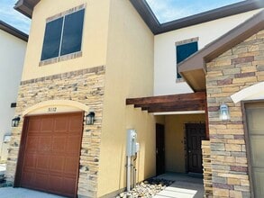 Building Photo - 5812 Montevista Dr