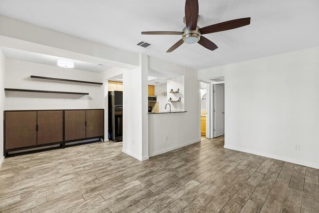 Building Photo - 3627 Menchaca Rd