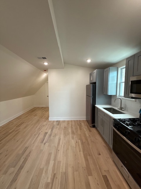 Building Photo - 2923 N Wisner Ave