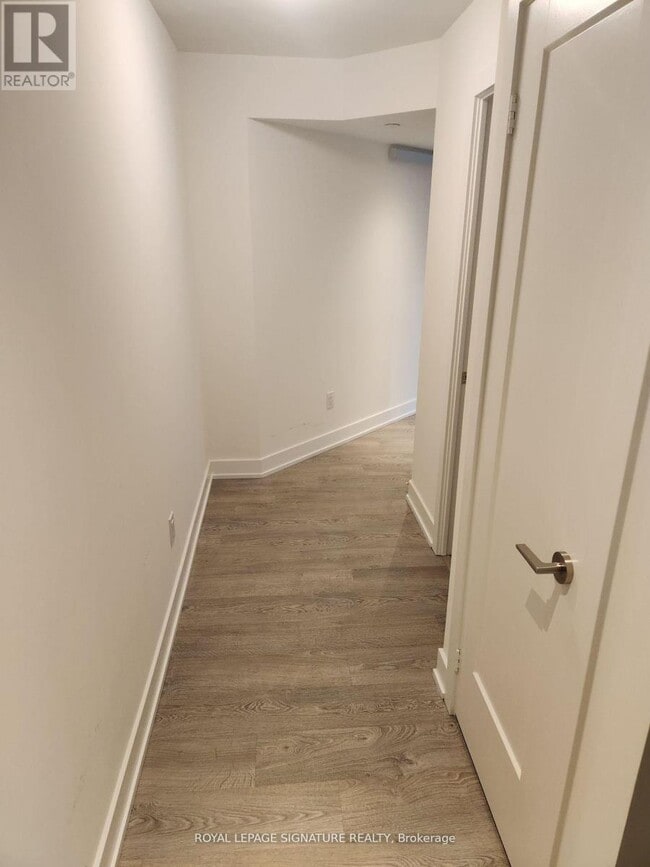 Building Photo - 5 Mabelle Ave