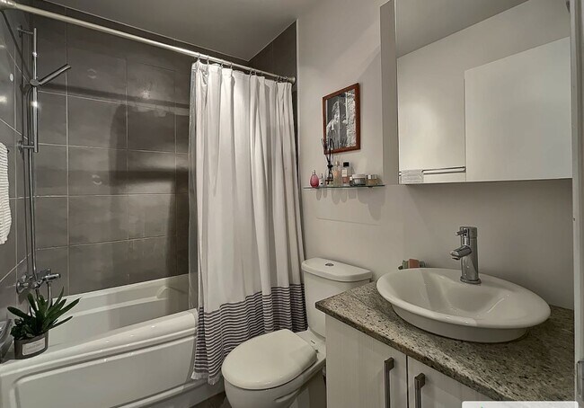 Photo du bâtiment - 9655 Rue Saint-Hubert