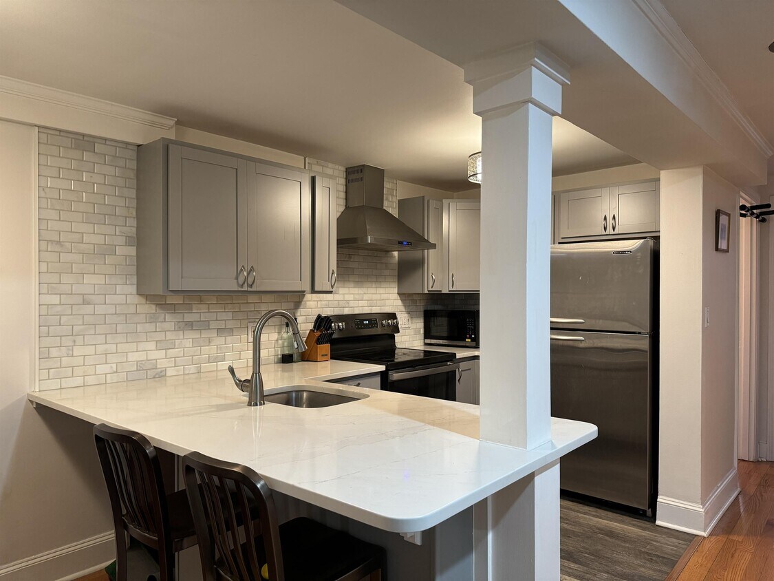 Foto principal - 519 Columbus Ave