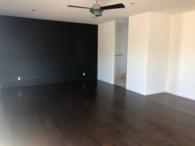 Foto del edificio - 1201 Stone Ridge Pl