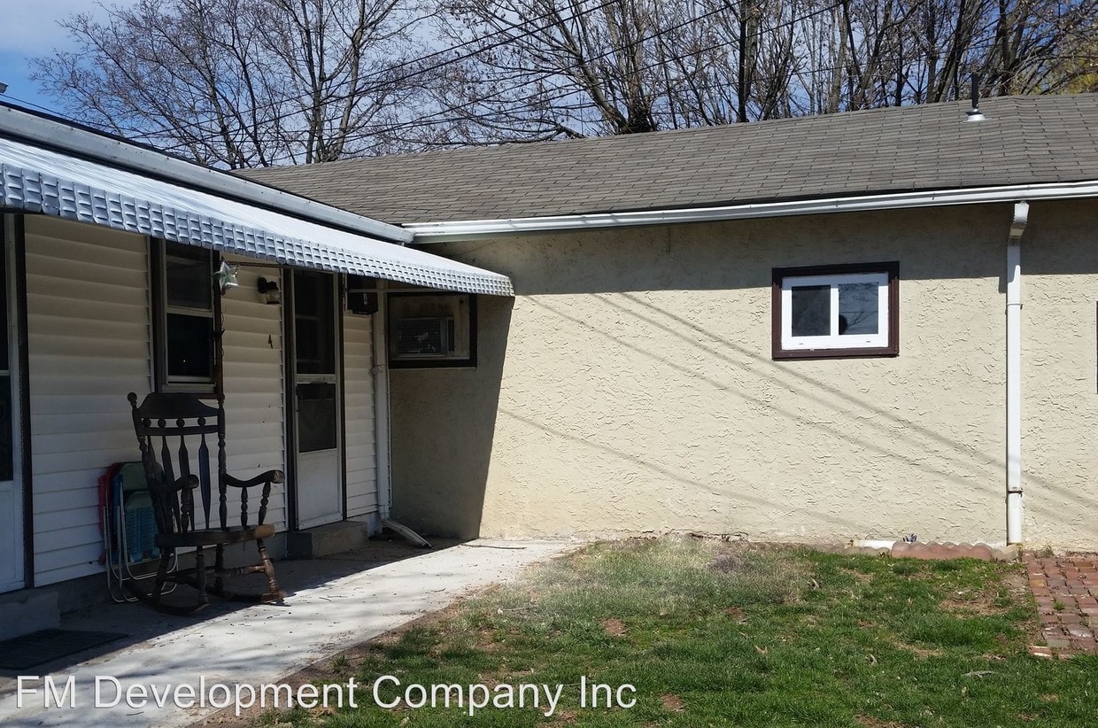 Primary Photo - 1 br, 1 bath Apartment - 332 Layfield Road