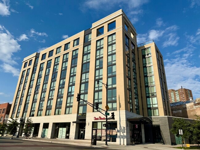 Building Photo - 4641 N Broadway St