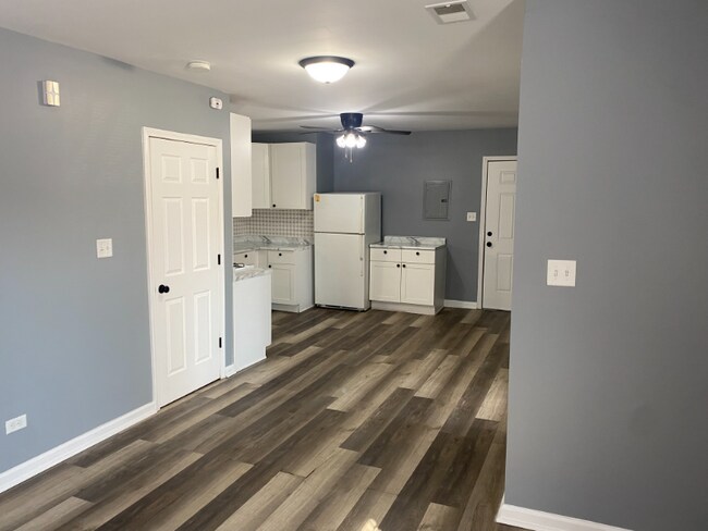 Foto del edificio - 15223 Turlington Ave