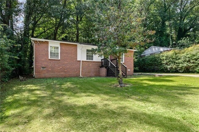 Foto del edificio - 305 Banberry Dr SE