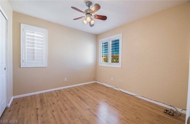Foto del edificio - 2921 Bayliner Ave