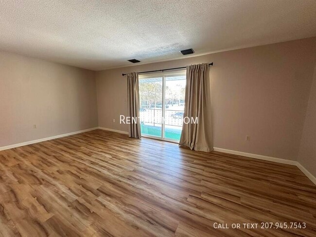 Building Photo - 50 Longrale Park