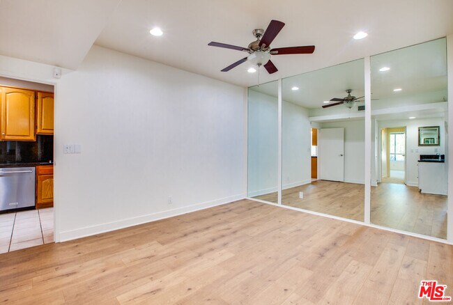 Foto del edificio - 1531 Camden Ave