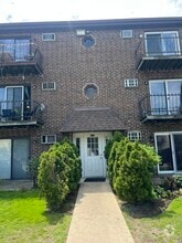 Building Photo - 4018 Bonhill Dr