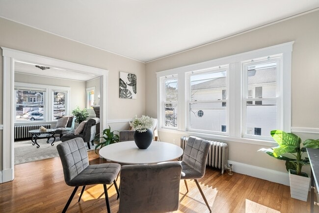 Foto del edificio - 8 Charlesview St