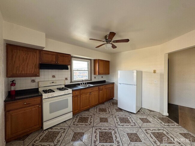 Foto del edificio - 34 Carteret Ave