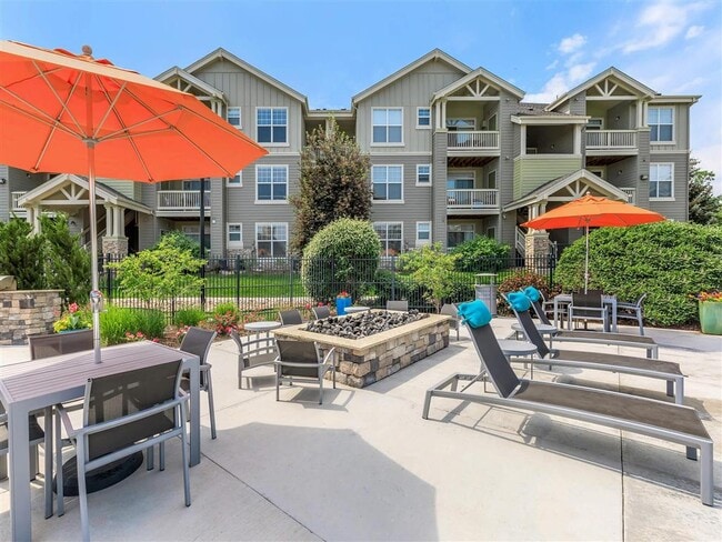 Building Photo - Links at Legacy Ridge