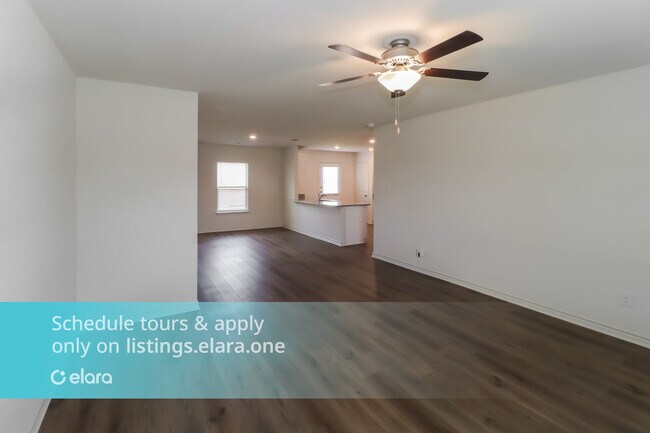 Building Photo - 316 CRESCENT PARK DR