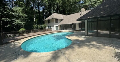 Building Photo - 9610 Farmbrook Ln