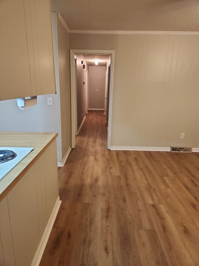 Building Photo - 3 Bedroom 2 bath house in Lexington