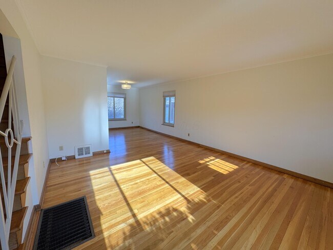 Foto del edificio - 2030 Harwitch Rd