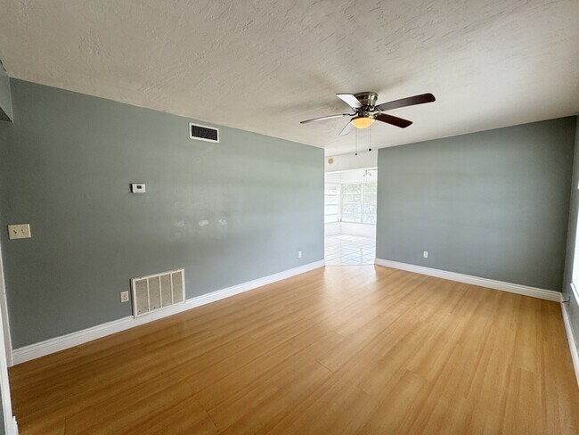 Foto del edificio - 2344 Greenwood St