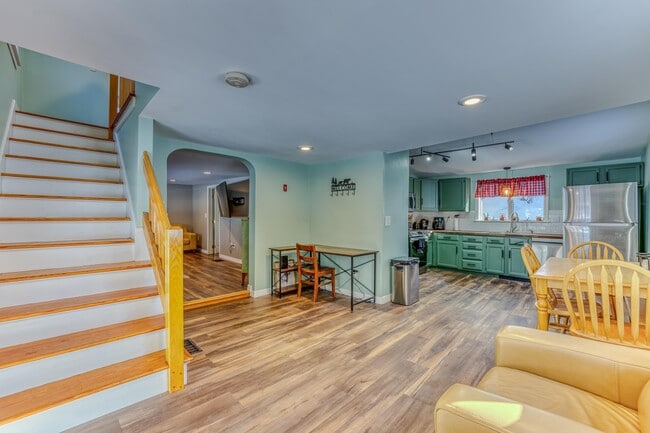 Building Photo - 28 Jodo Way