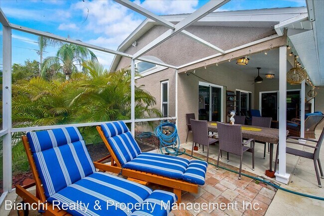 Building Photo - 3 br, 2.5 bath House - 620 Seaside Drive