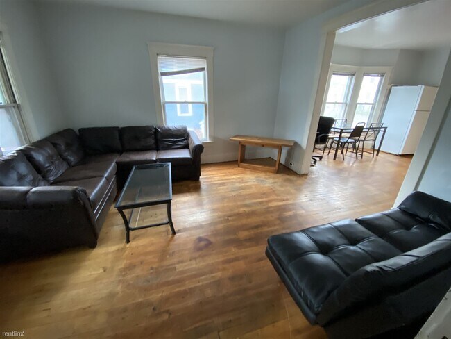 Building Photo - 6 br, 2 bath House - 510 Benjamin St