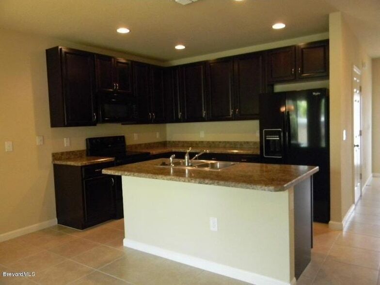 Primary Photo - 1395 Lara Cir