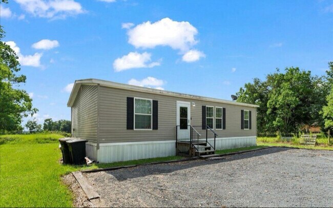 Building Photo - 14890 Yellow Water Ln