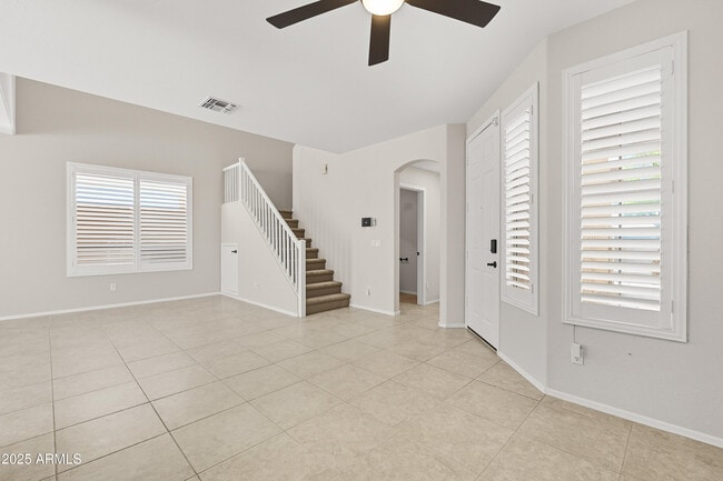 Foto del edificio - 226 E Redwood Ln