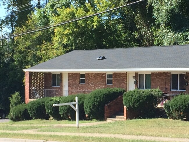 Building Photo - 1203 John Exum Pkwy