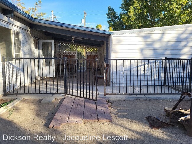 Building Photo - 3 br, 1 bath House - 13391 Mount Hood Street
