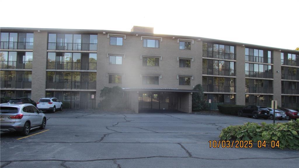 Primary Photo - 650 E Greenwich Ave