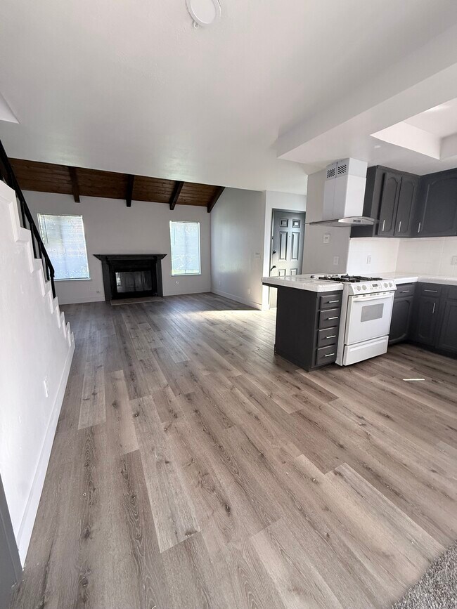 Foto del edificio - 1128 S Edison St