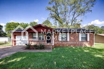 Building Photo - 4002 Summerhill Dr NW