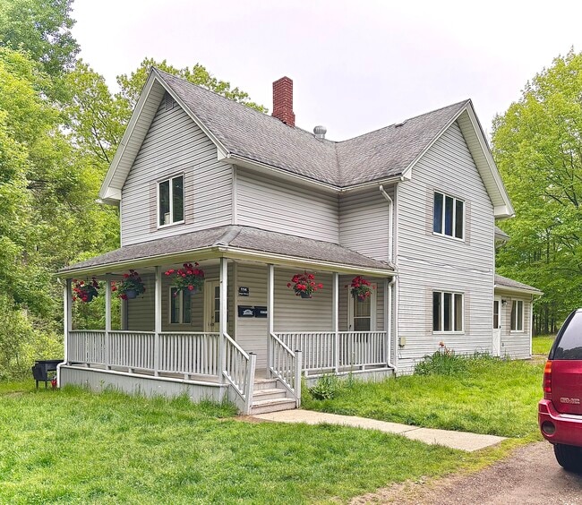 Building Photo - 114 Vega St