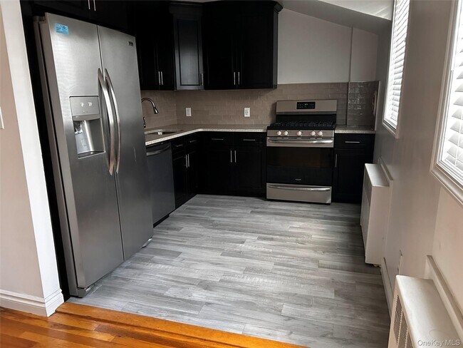Foto del edificio - 448 Dawson Ln
