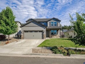 Building Photo - 2939 NW White Oak Ave