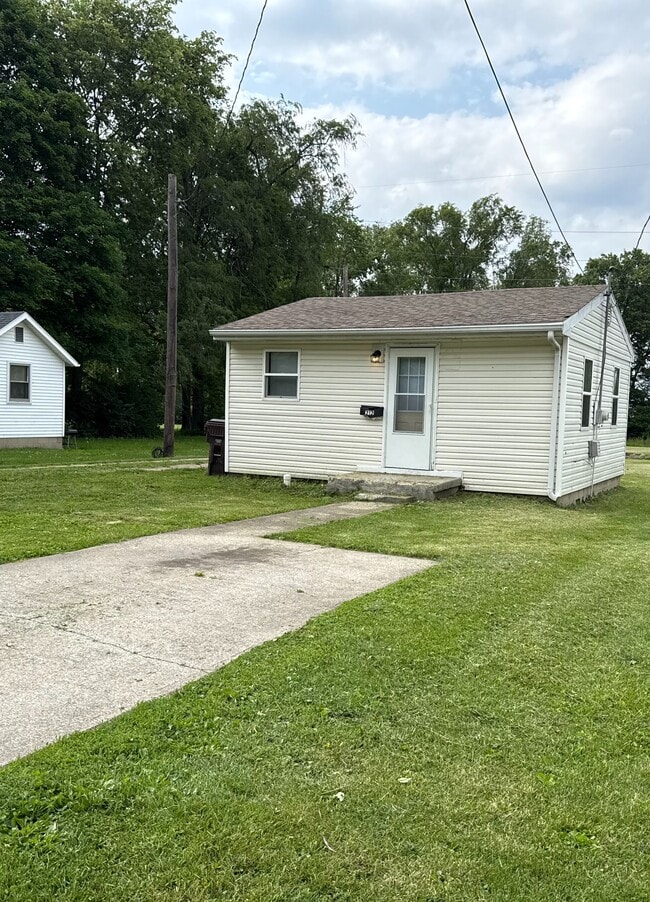 Building Photo - 212 W Letchworth St