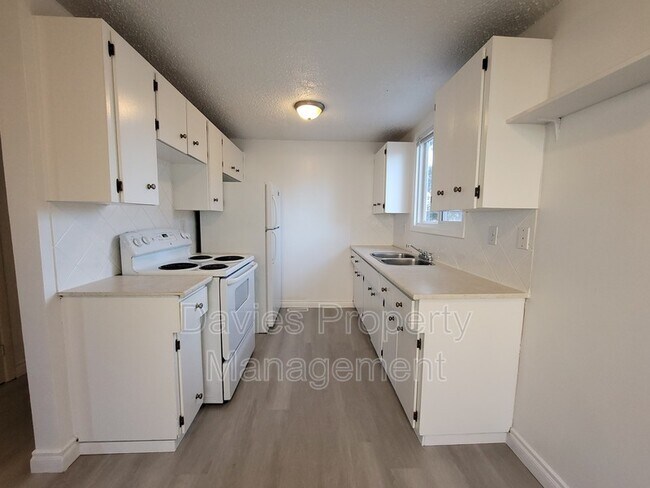 Photo du bâtiment - 10 Clareview Village NW