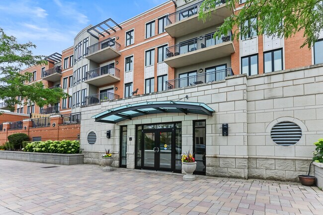 Foto del edificio - 135 S York St