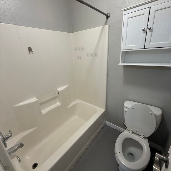 Foto del edificio - $500 Off 1st Full Month!* All Utilities In...