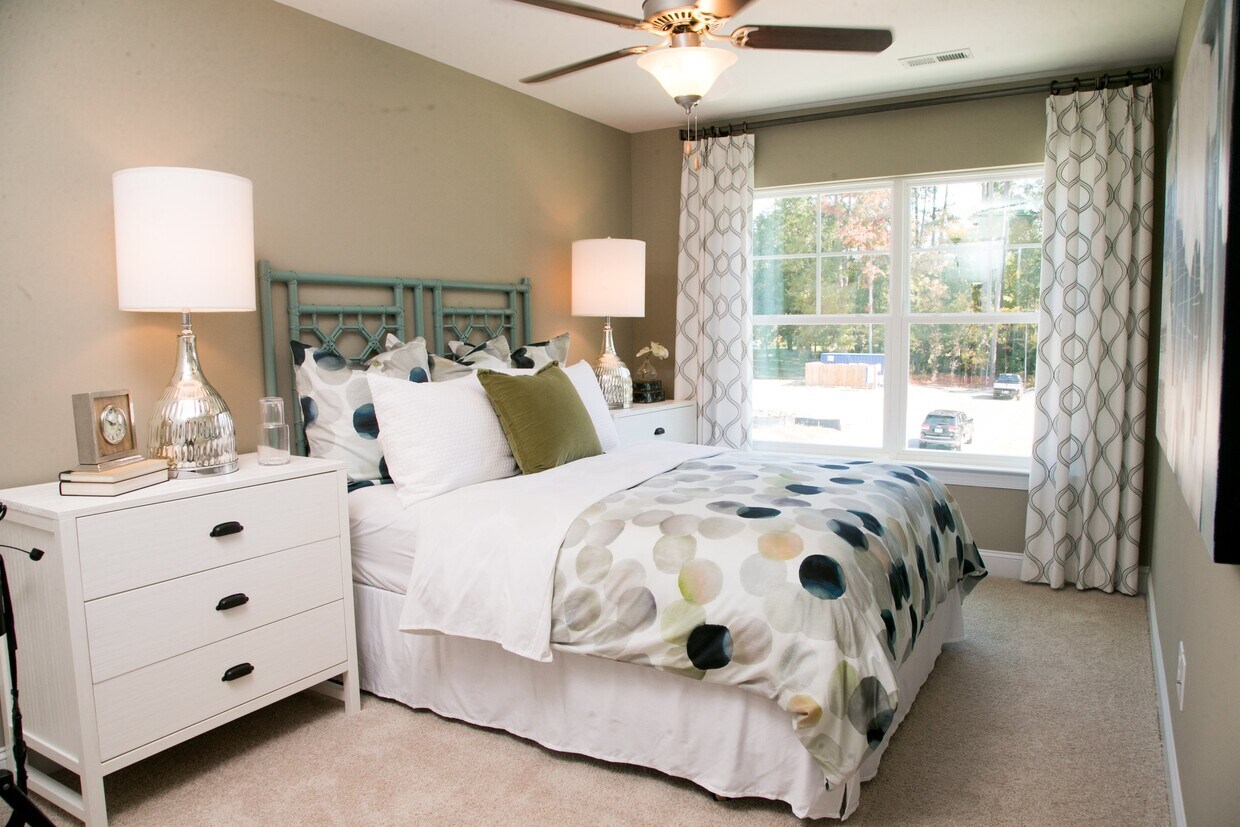 Foto del edificio - 57 Galway Glenn Ln