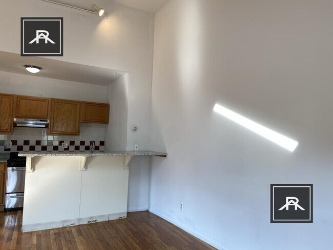 Building Photo - 3 bedroom in Charlestown MA 02135