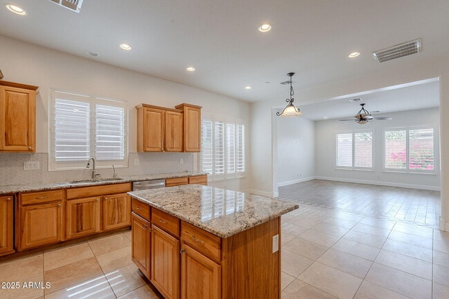 Building Photo - 6230 W Montebello Way