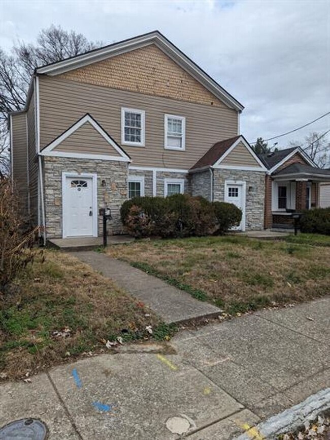Building Photo - 2115 Bradley Ave