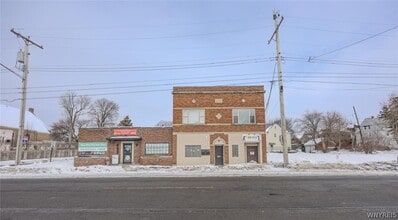 Building Photo - 1204 Niagara St