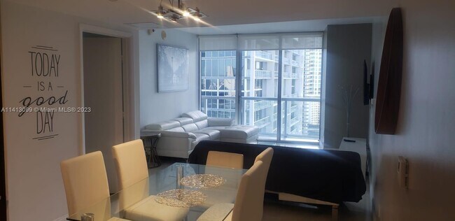 Building Photo - 485 Brickell Ave