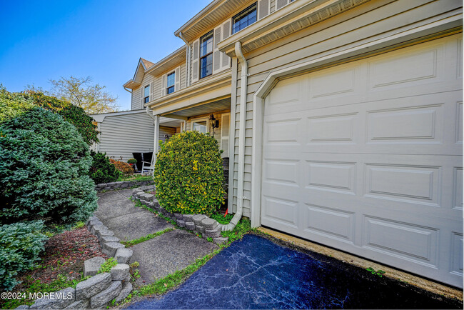 Building Photo - 44 Mariners Cove