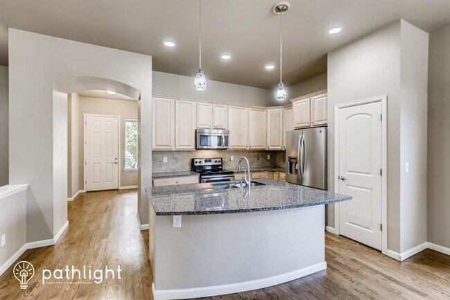 Foto del edificio - 1461 Moonlight Dr