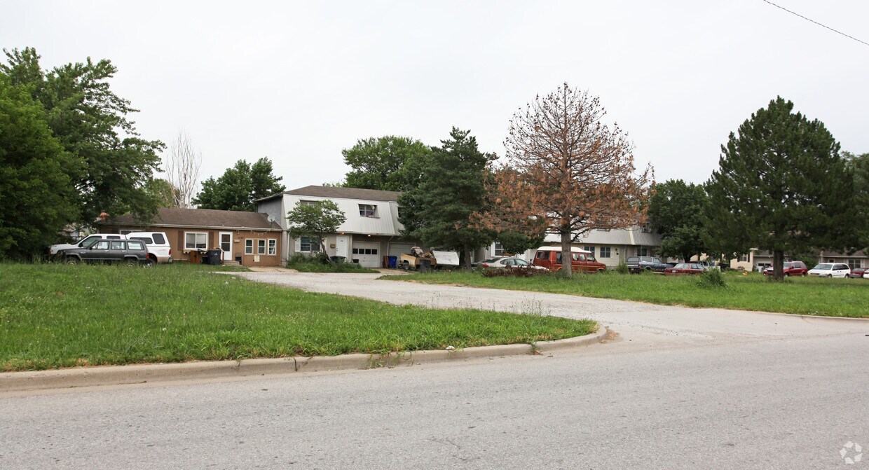 Foto principal - 1012-1020 W Virginia Ln